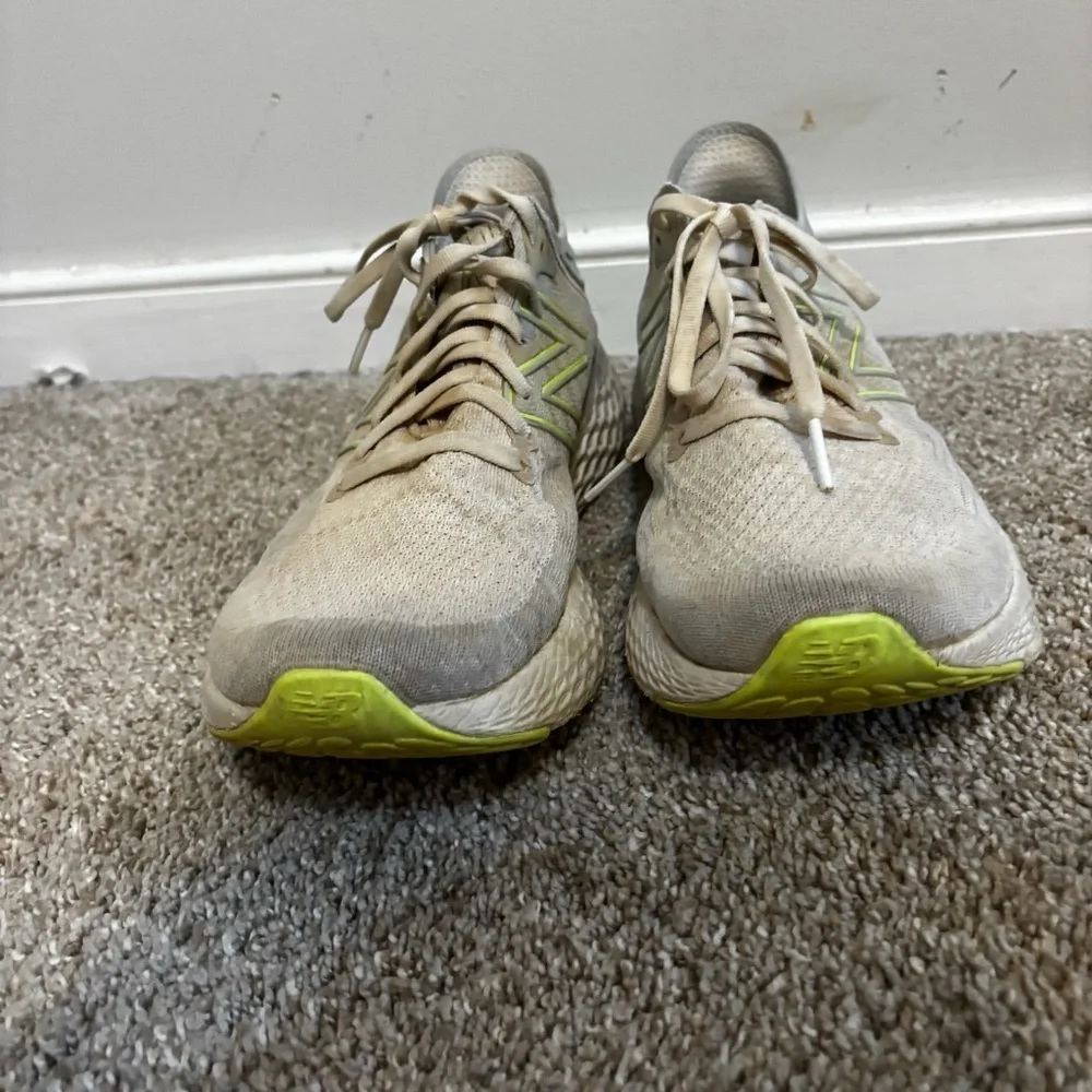 New Balance Women Fresh Foam 1080v11 running shoes White Bleached Lime Glow 10.5